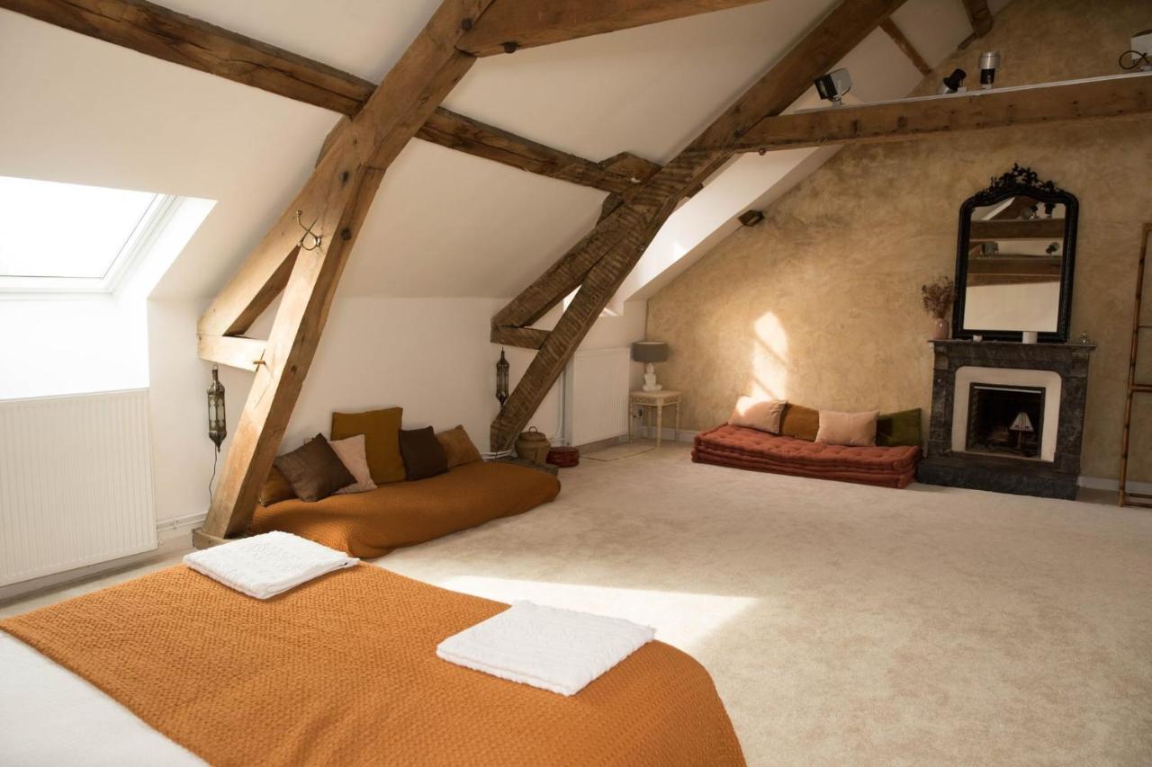 Maison D'Hotes La Doucelle Culture Et Bien-Etre Lignieres-Orgeres Kültér fotó