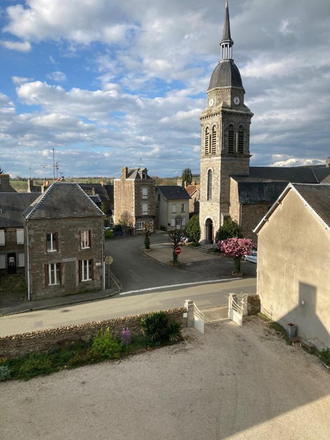 Maison D'Hotes La Doucelle Culture Et Bien-Etre Lignieres-Orgeres Kültér fotó