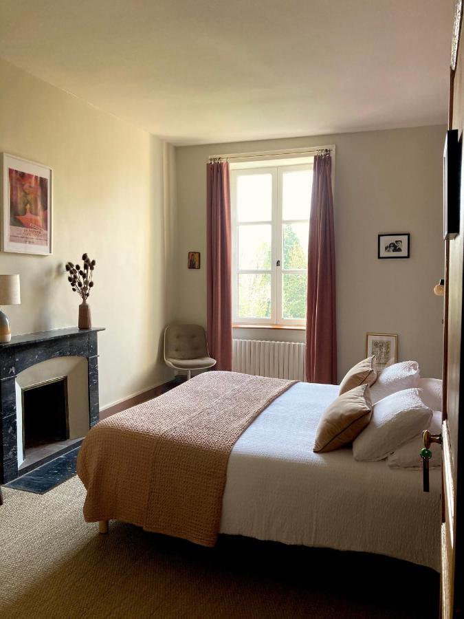 Maison D'Hotes La Doucelle Culture Et Bien-Etre Lignieres-Orgeres Kültér fotó